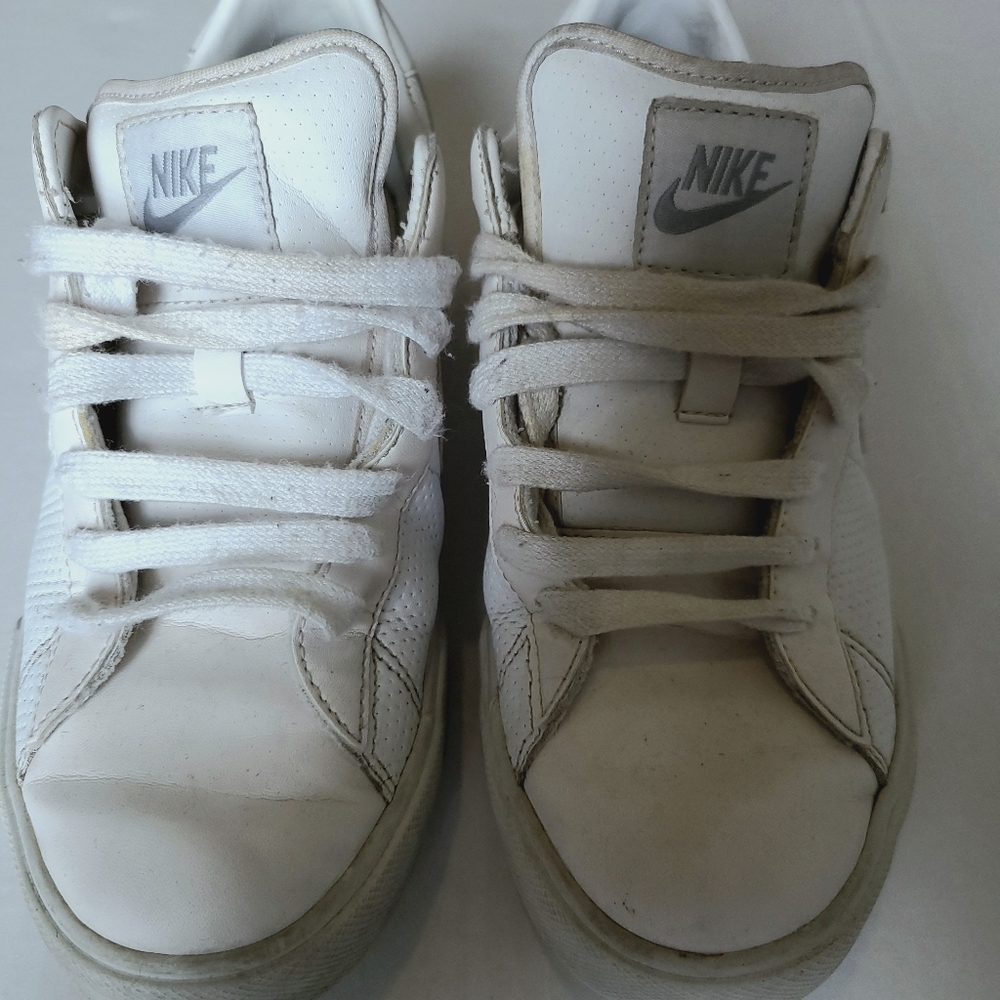 White Nikes - Picture 2 of 4